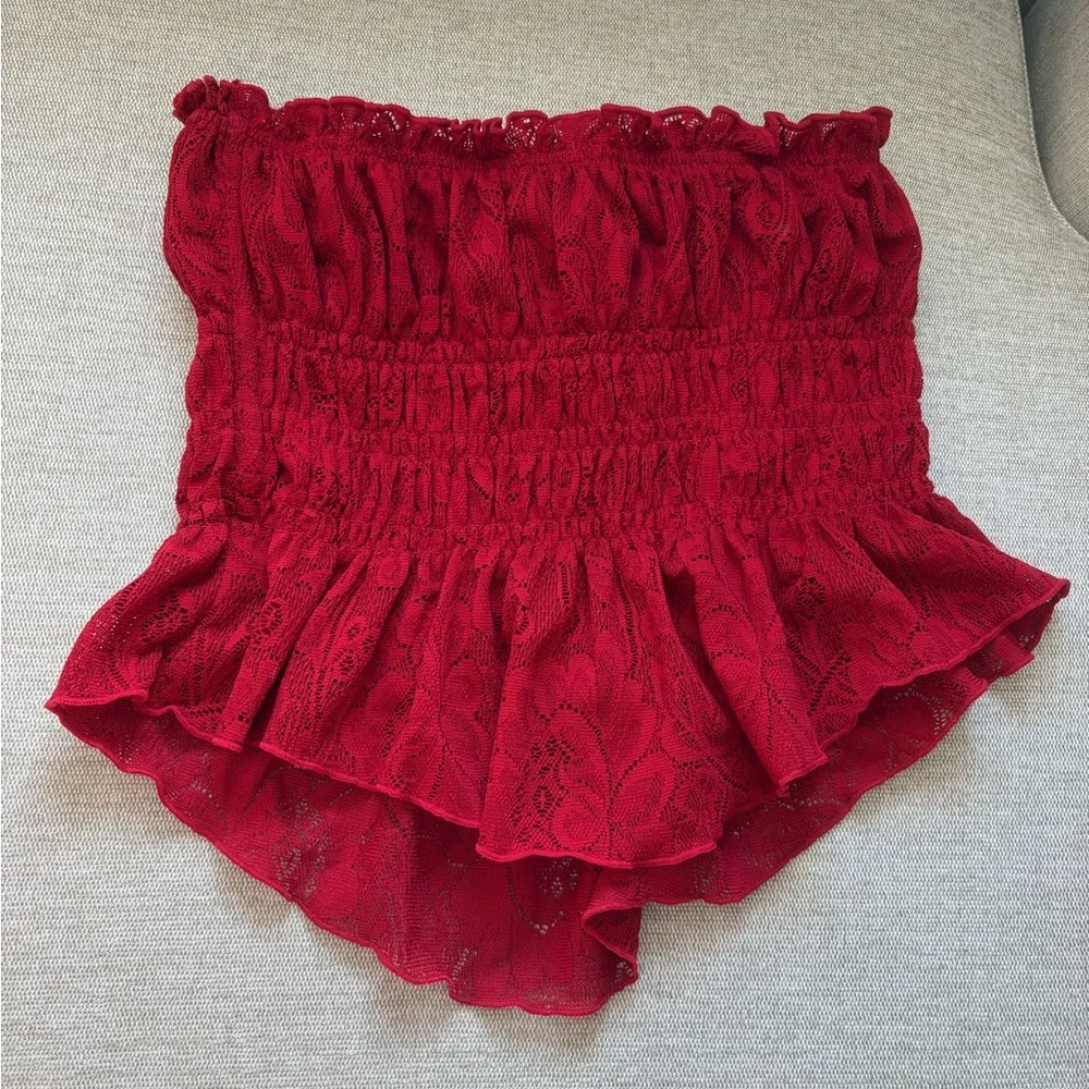 Ruched & Ruffled Red Lace Strapless Tube Top - Picture 3 of 3